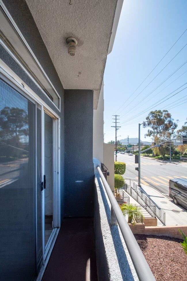 Photo - 11315 Moorpark St Unit 102