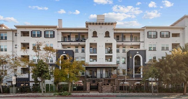 Photo - Iconic on Alvarado: Off-Campus Student Housing