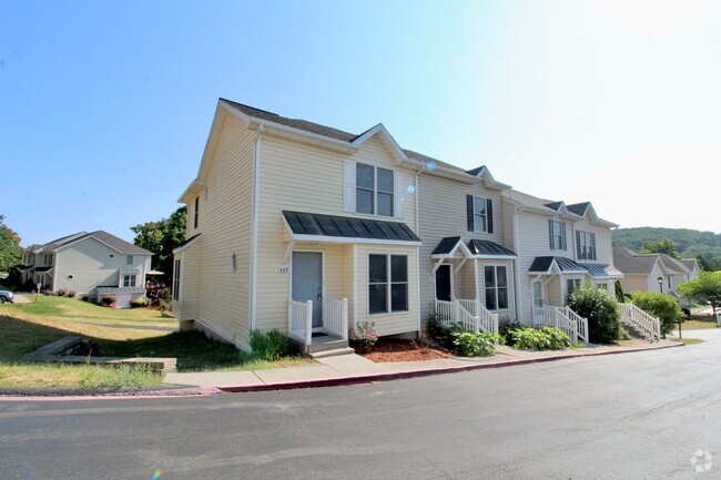Building Photo - 869 Camelot Ln Rental
