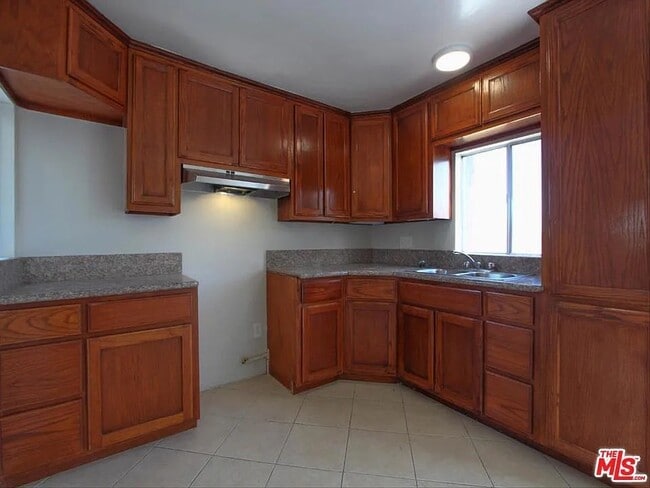 Photo - 201 E 74th St