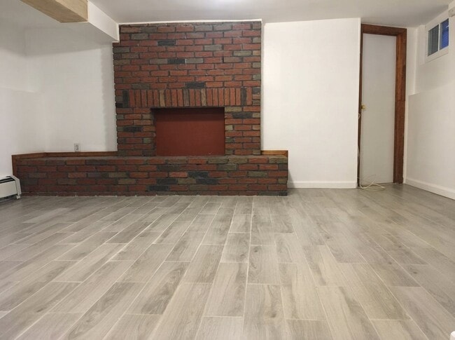 427 E 3rd St Unit Garden
