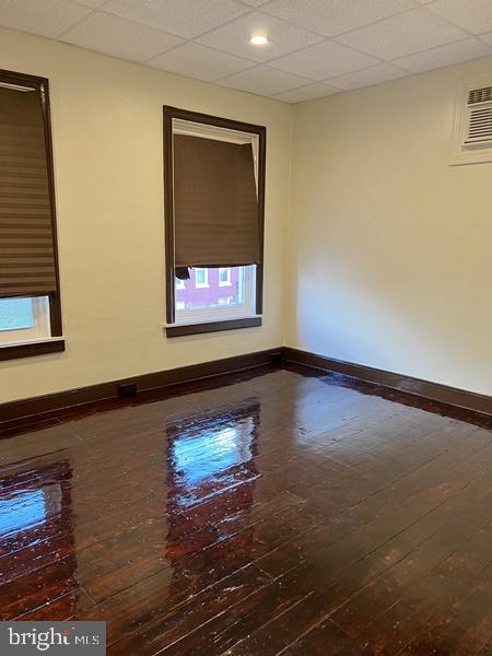 Photo - 138 S Queen St