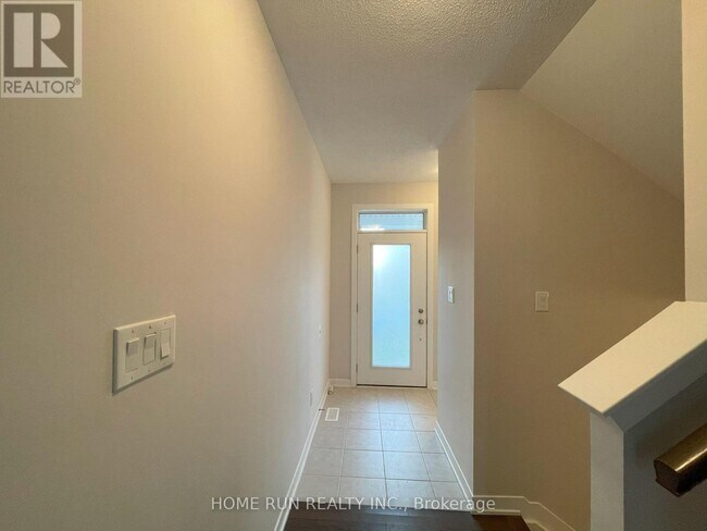 Photo - 1886 Haiku St