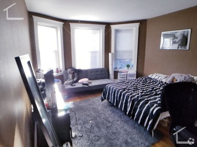 Building Photo - 158 Kelton St Unit 5 Rental