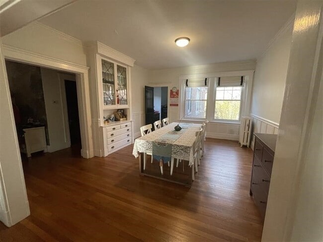Photo - 183 Babcock St Unit 3