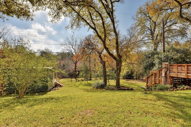 Photo - 3203 Loyola Ln Unit B