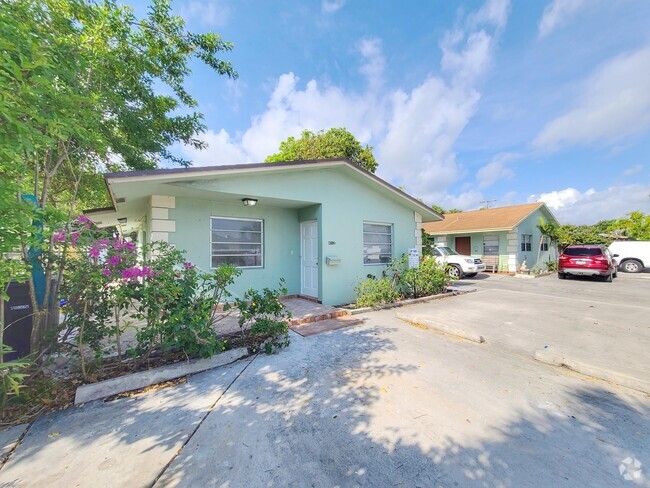 Building Photo - 412 Conniston Rd Rental