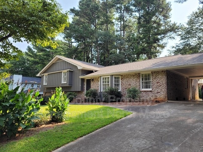 Building Photo - 777 Foxcroft Cir SE Rental