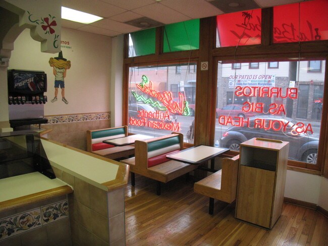 Photo - 2557 N Halsted