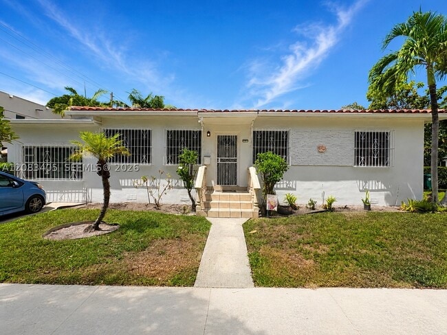 Building Photo - 700 SW 51st Ave