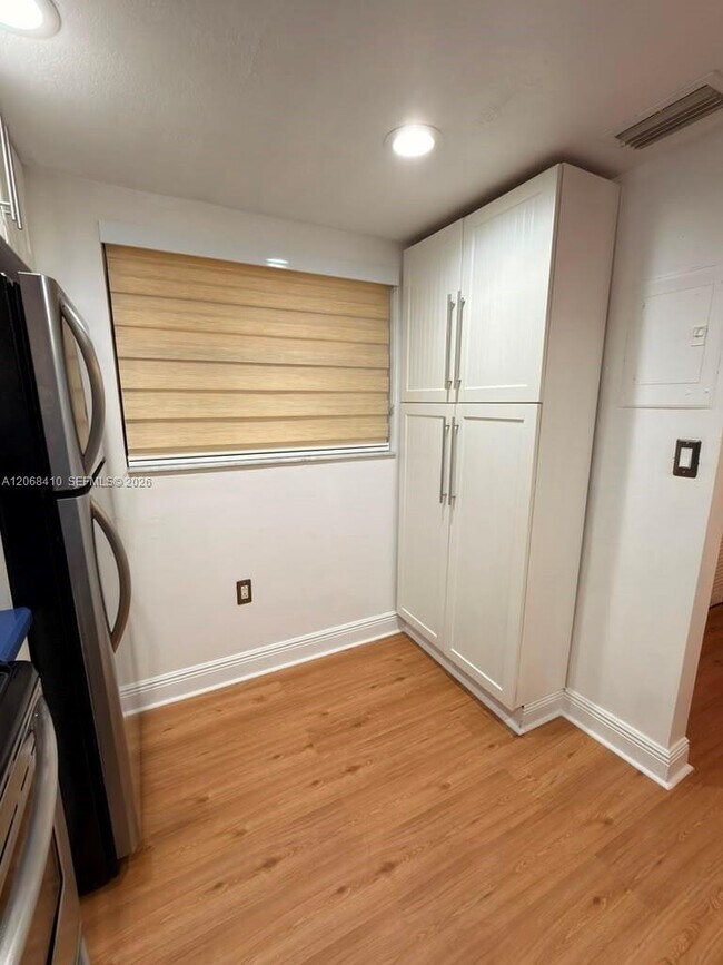 Photo - 10835 SW 112th Ave Unit 114