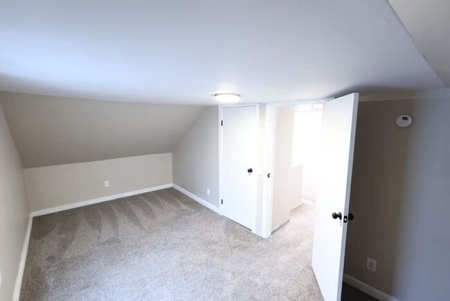 Photo - 1455 Woodbirch Ave