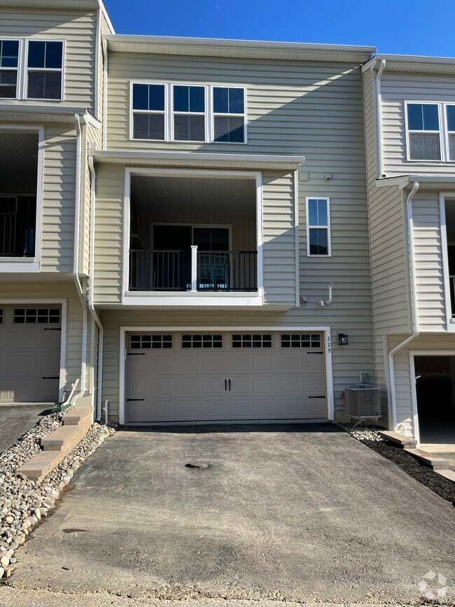 Townhomes for Rent near Boothwyn PA 62 Townhomes