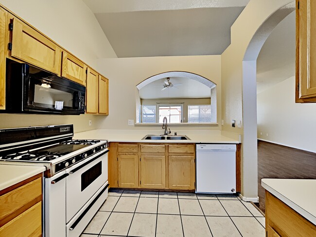 Photo - 918 Blue Arroyo Dr