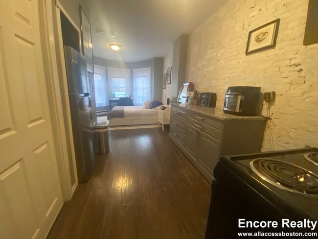 Photo - 40 Anderson St Unit 4