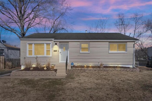 Building Photo - Fantastic 3bd/1ba home! Coming soon!