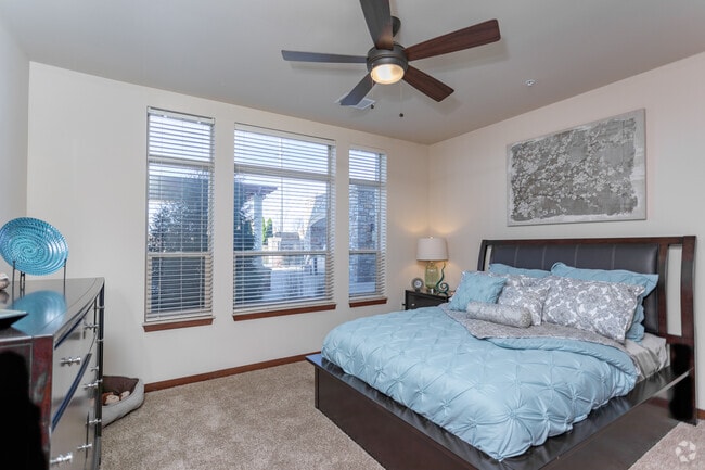 2BR, 2BA - F