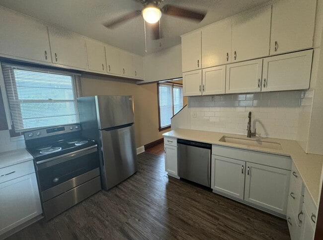 Photo - Large Augustana Rental Home