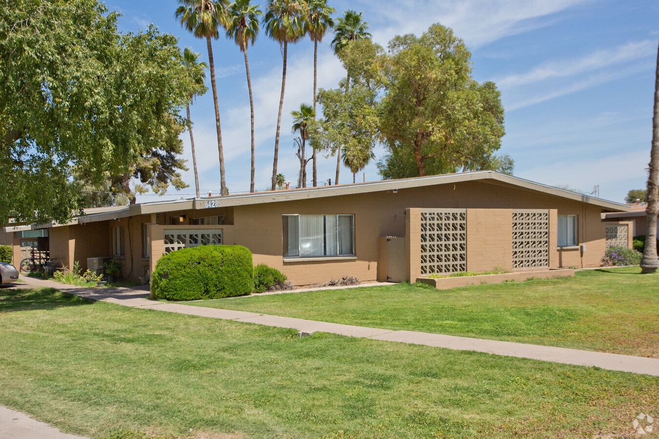 Oakwood Villas Apartments For Rent In Glendale Az Forrent Com