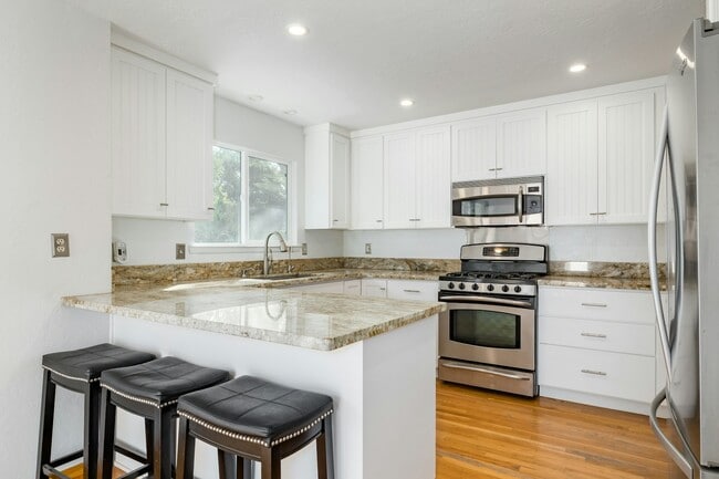 Photo - 3200 Mulberry Dr