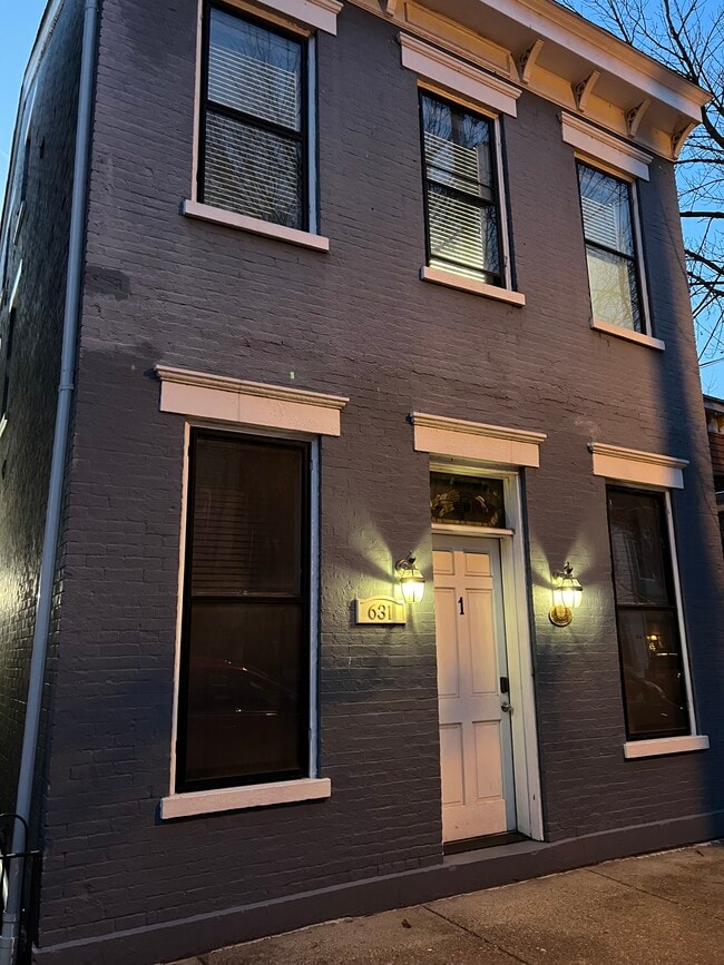 Frente - 631 Bakewell St Unidad 631 Bakewell Apt #1