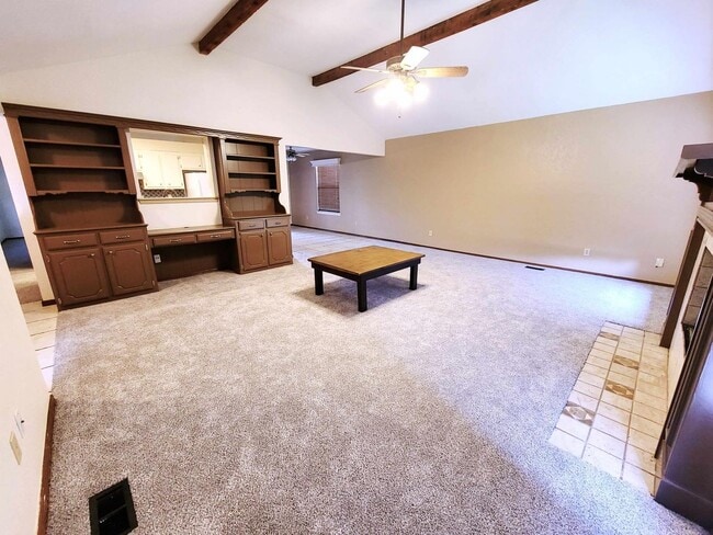 Photo - Spacious Living in a Prime Yukon Location