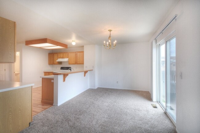 Photo - 2024 Hibbard Ln