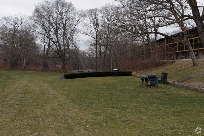 Photo - Trafalgar East