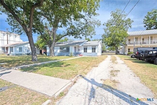 268 E Mill St