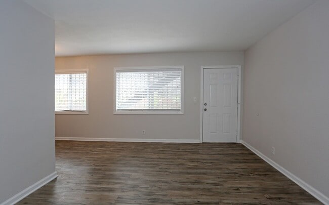 Photo - 10227 S 10th Ave Unidad #3