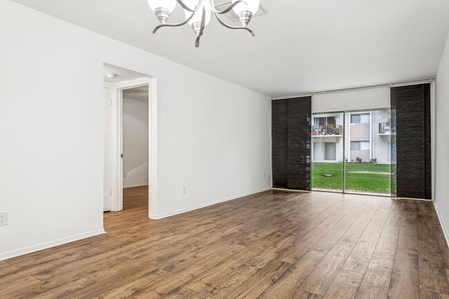 Photo - 4606 W Gray St Unit #105