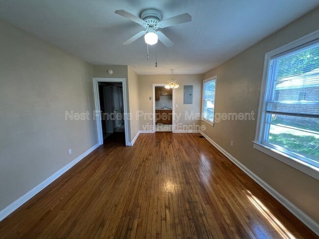 Photo - 2614 College St