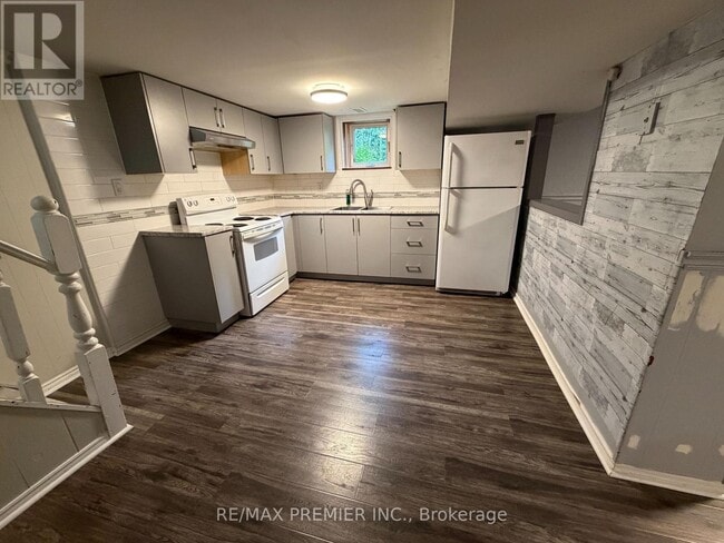 Photo - 404 Rustic Rd