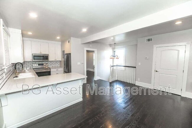 Building Photo - 639 Carolina St