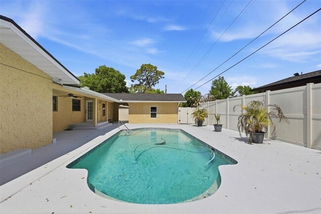 Photo - 3707 Pelican Ln