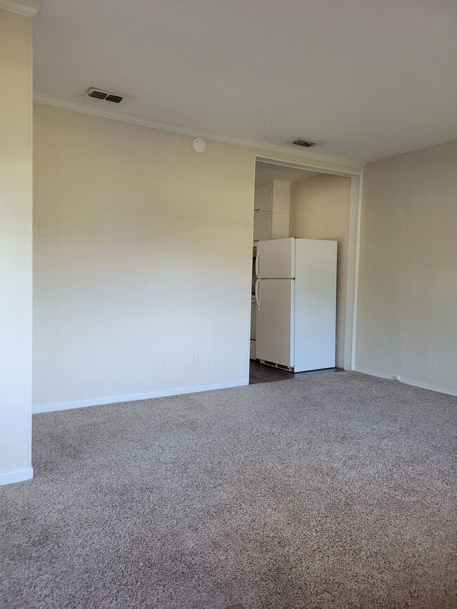 Photo - 493 Lake Howard Dr SW Unit B