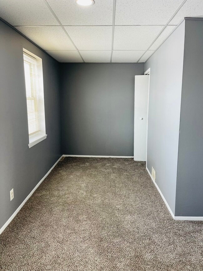 Bedroom Unit #4 - 292 Mill St