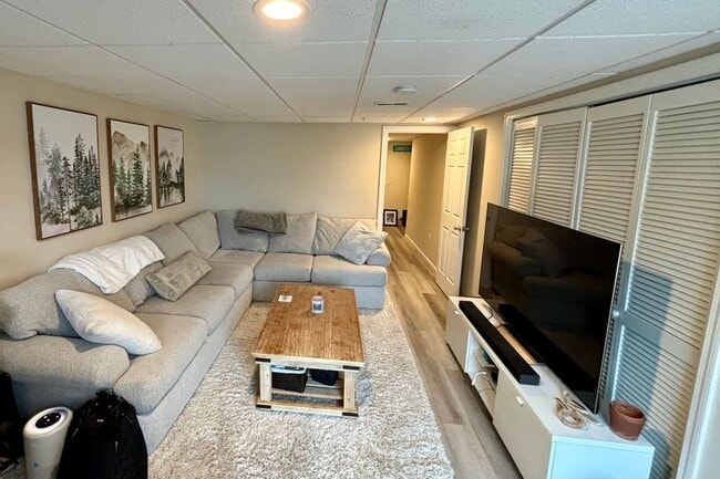 Photo - 132 Karatzas Ave