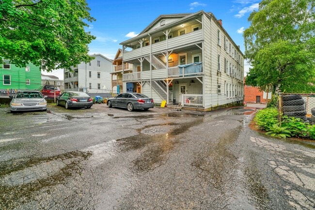 Photo - 915 S Main St Unit 2S Rear