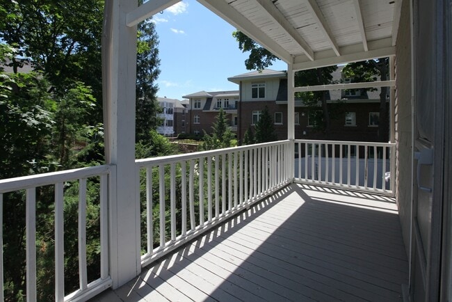 Photo - 508 Heath St Unit 1