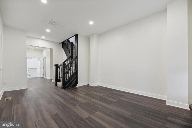 Photo - 3041 Belmont Ave