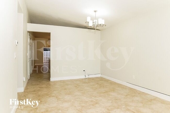 Photo - 8927 NW 114th St