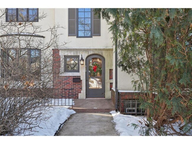 Photo - 1721 Humboldt Ave S