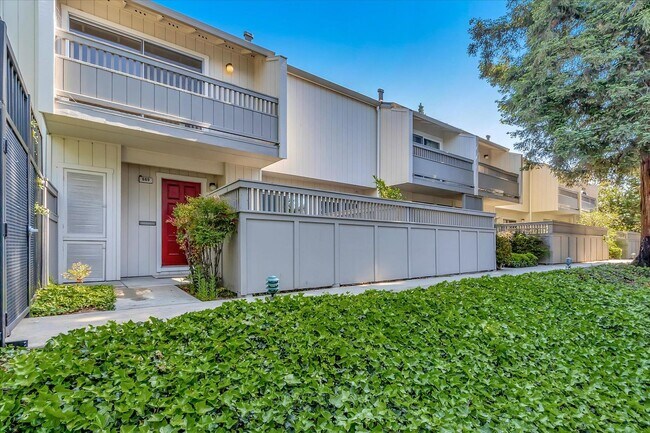 End Unit Townhome in The Cherrywood Community - End Unit Townhome in The Cherrywood Community