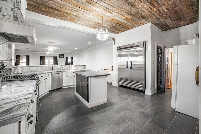 Photo - 17221 Steger Ln