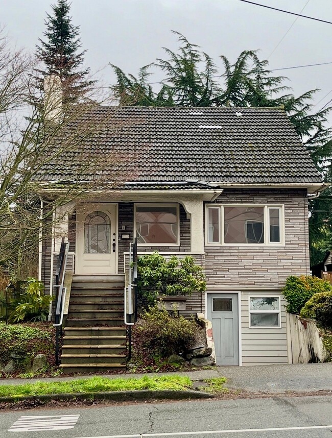 Photo - 551 NE 65th St