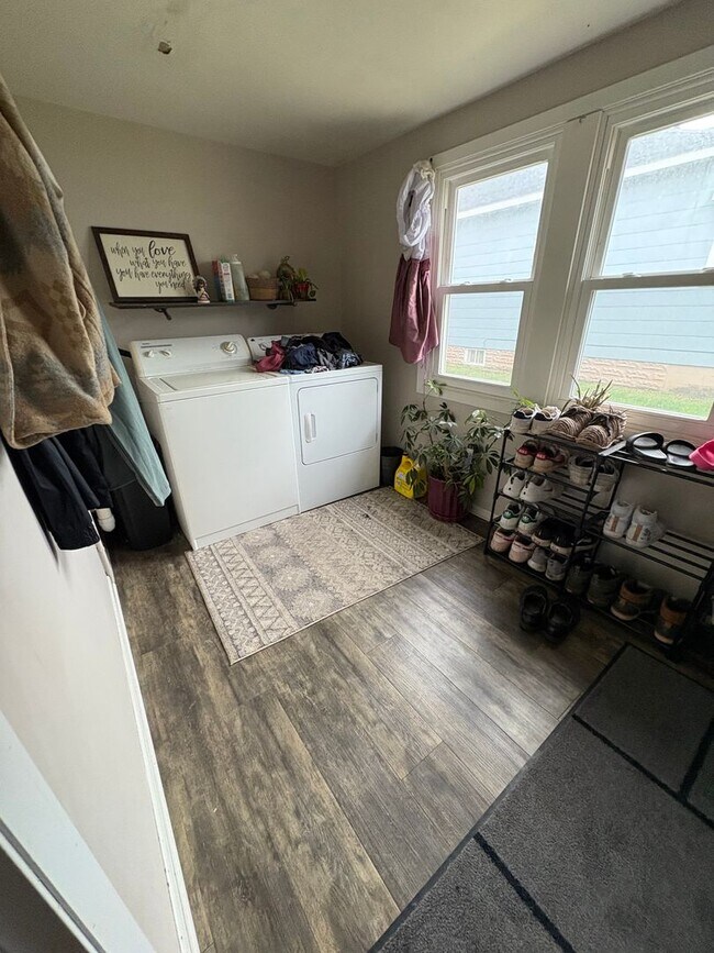 Photo - JCP - 02 - Charles St Unit 1621