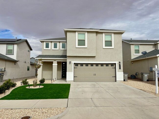 Building Photo - Welcome home!