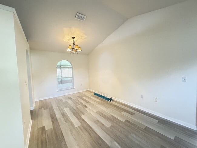 Photo - 23 Zachary Wade St