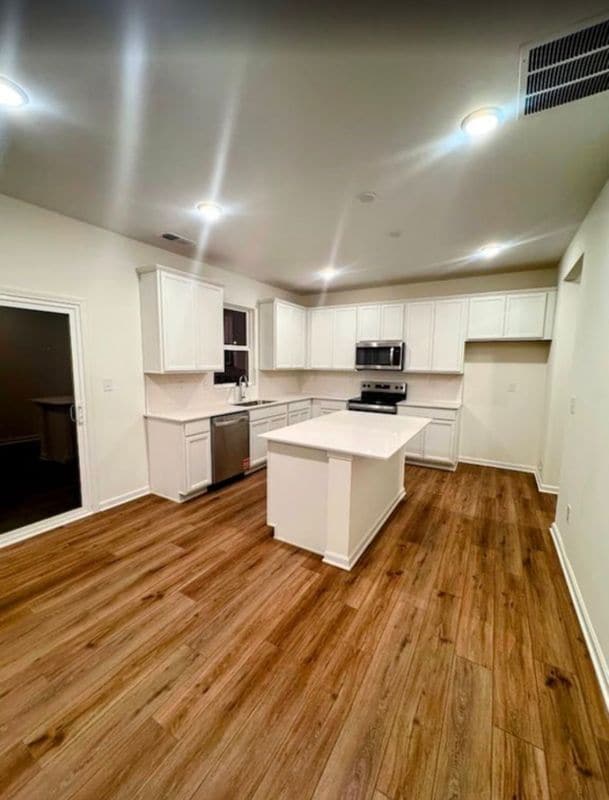 Photo - 16811 Aiken Rdg Cir